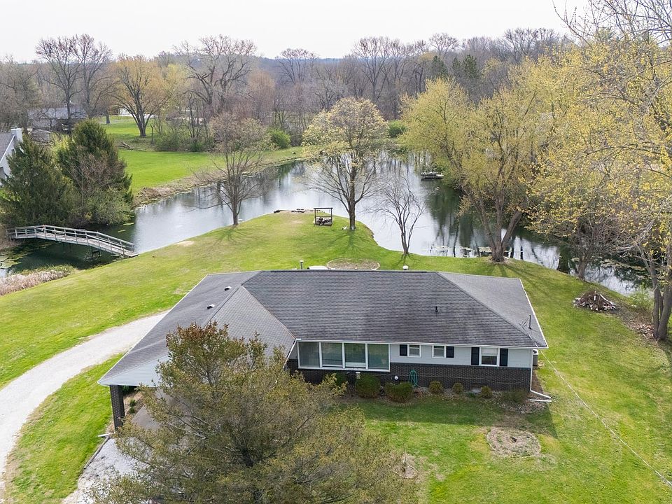 1st image of 7340 W Lancaster Rd