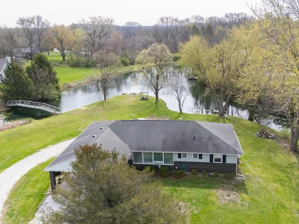 7340 W Lancaster Rd, Peoria, IL 61607