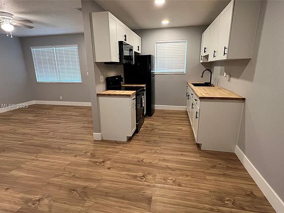 5th image of 1035 SW 30th St #2