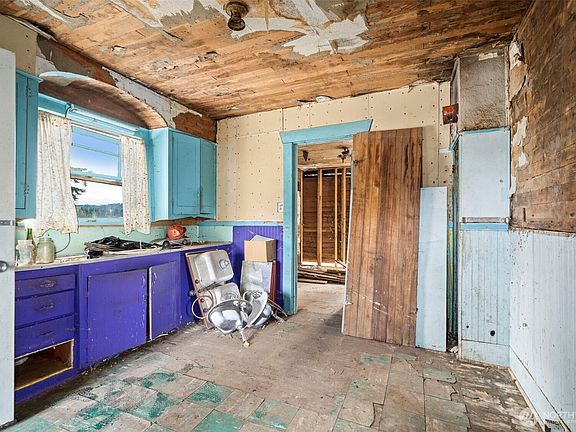 5th image of 1587 Krause Road