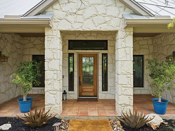 4th image of 125 Greystone Point