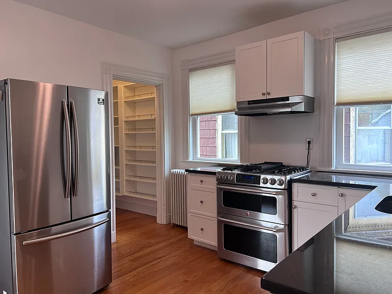 112 Franklin St #2 — Photo 2