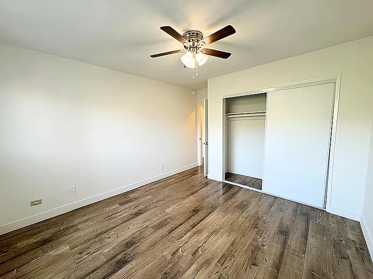 5030 Maplewood Ave #104 — Photo 6