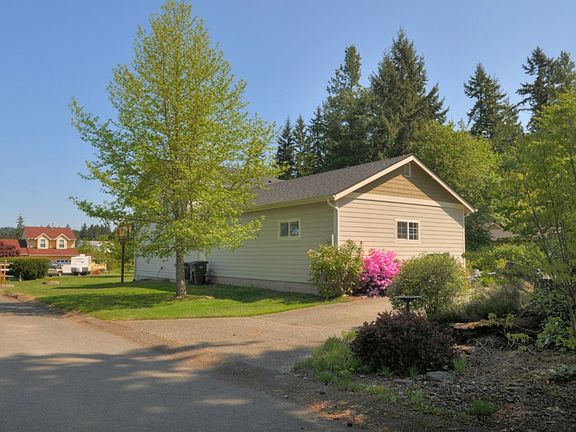 3rd image of 15570 Aland Ln NE
