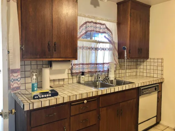 538 W Lincoln Rd, Stockton, CA 95207