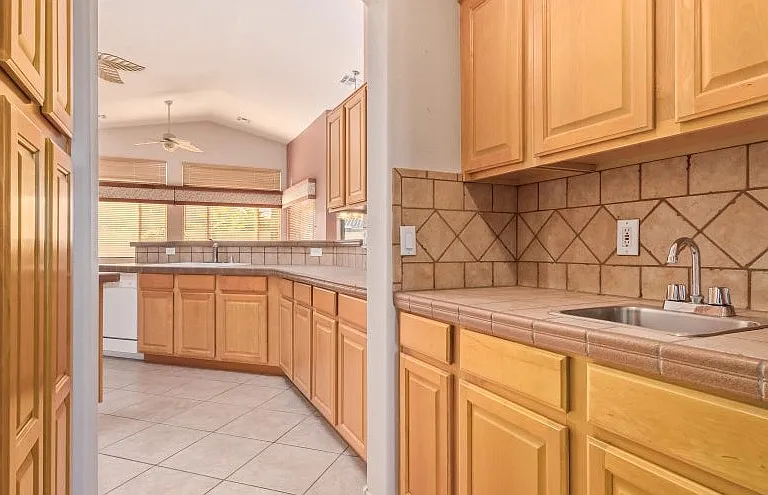 17806 N Becke Ln — Photo 18