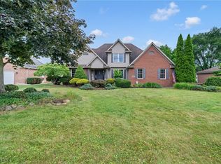 1133 S Azalea Blvd, Barberton, OH 44203