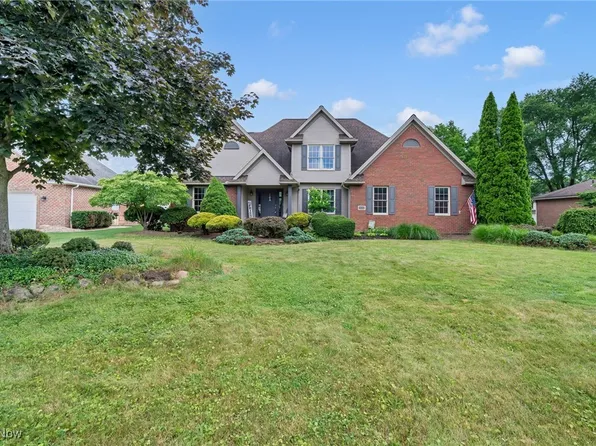 1133 S Azalea Blvd, Barberton, OH 44203