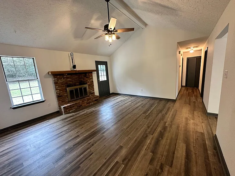 568 Fairfield Way — Photo 14