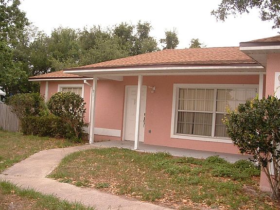 2nd image of 911 Lacey Oaks Ct