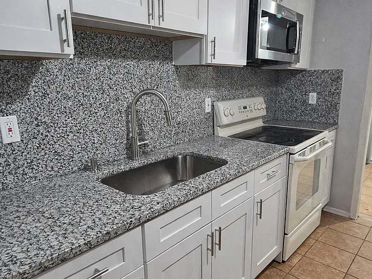 3919 3rd Avenue Dr E #3919 — Photo 16