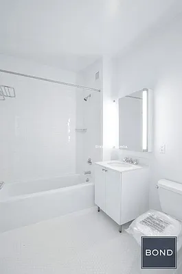 Rented by Bond New York | media 3