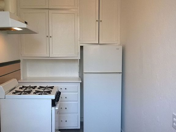 5th image of 3445 Divisadero St #A