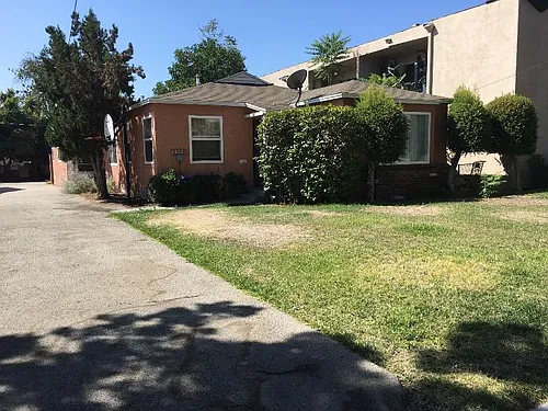 1208 E Lexington Dr #A Photo 1