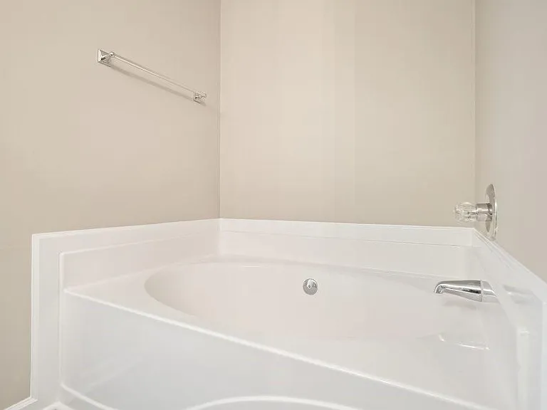 2045 Lakeshore Overlook Dr — Photo 19