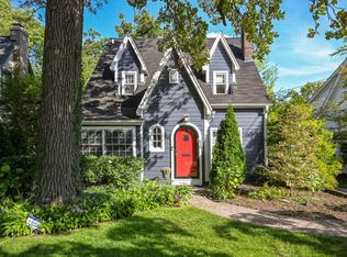 610 Elm St, Glen Ellyn, IL 60137