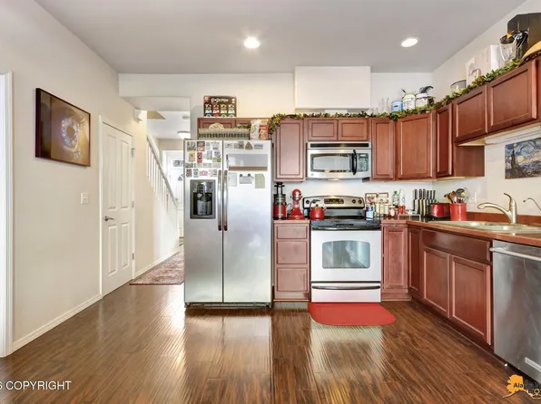 4586 Campbell Park Loop #32, Anchorage, AK 99507