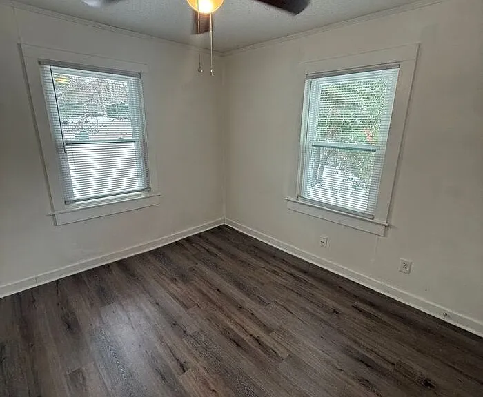 1409 John Ave — Photo 9