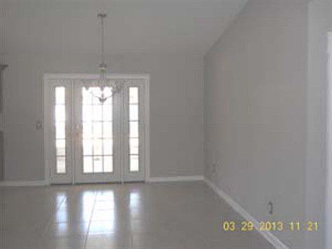 3rd image of 139 Beechwood Ln