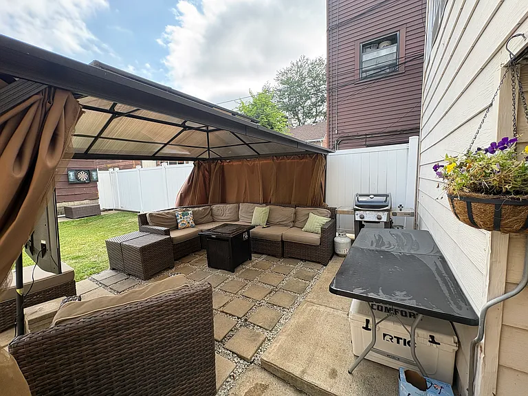 927 W 35th Pl #1F — Photo 9