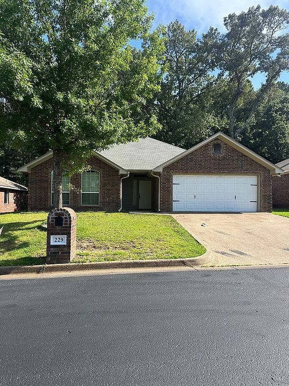 229 Maggie Cir - Property Image