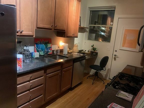 4th image of 3416 N Wolcott Ave #2