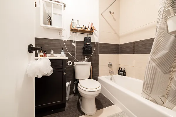 Rented by Maplewood Management | media 43