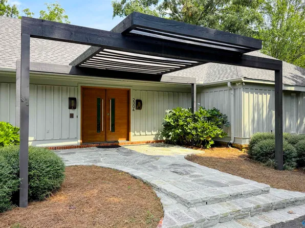 2304 Horsetree Pl SE, Decatur, AL 35601