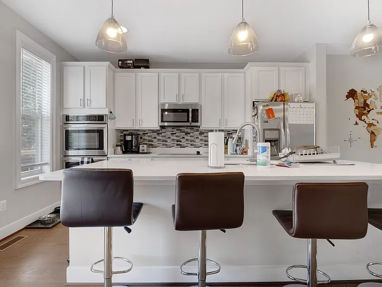 1722 Gainesville St SE — Photo 3