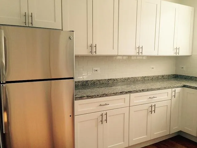 1235 Elmwood — Photo 4