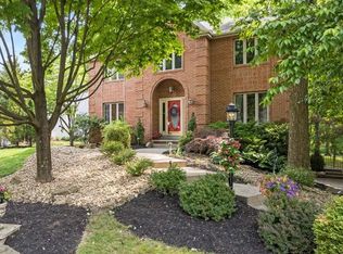 130 Village Dr, Cranberry Township, PA 16066