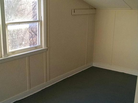 Private Enclosed Porch