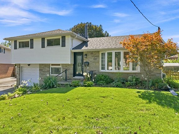 2nd image of 843 Carnation Ct