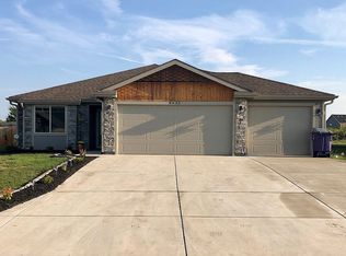 8635 William Dr, Manhattan, KS 66502