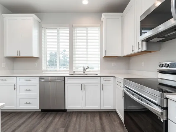 The Two-Ten Townhomes, 210 S 76th St #A3, Tacoma, WA 98408