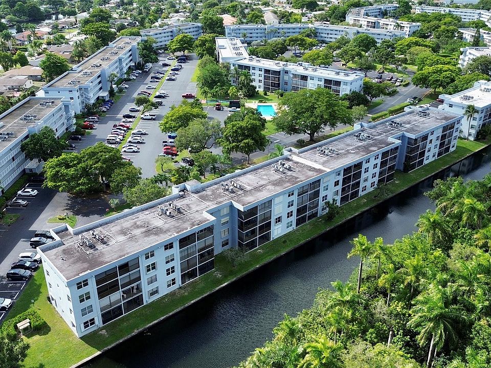 1st image of 106 Royal Park Drive #1C