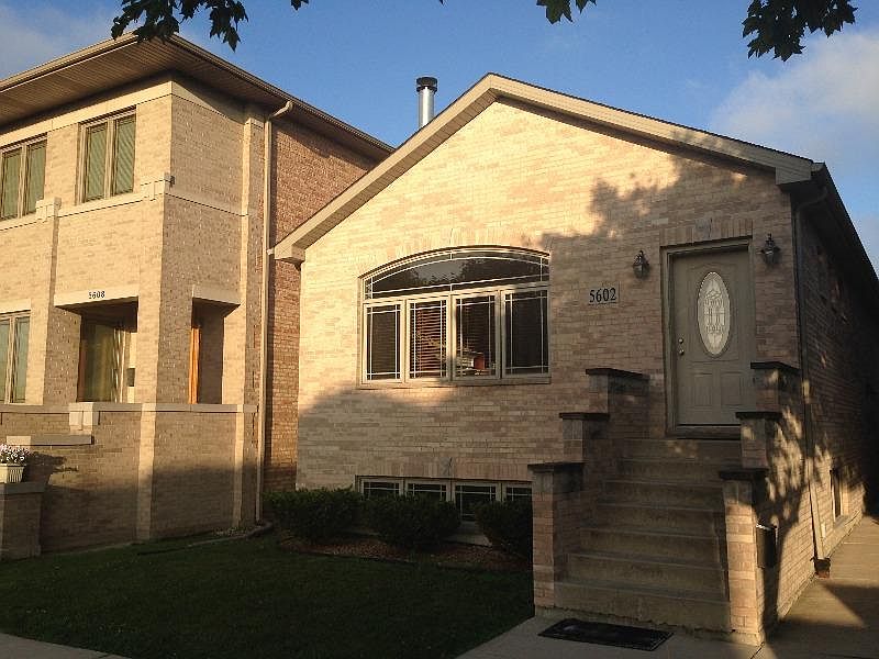 2nd image of 5602 S Newland Ave