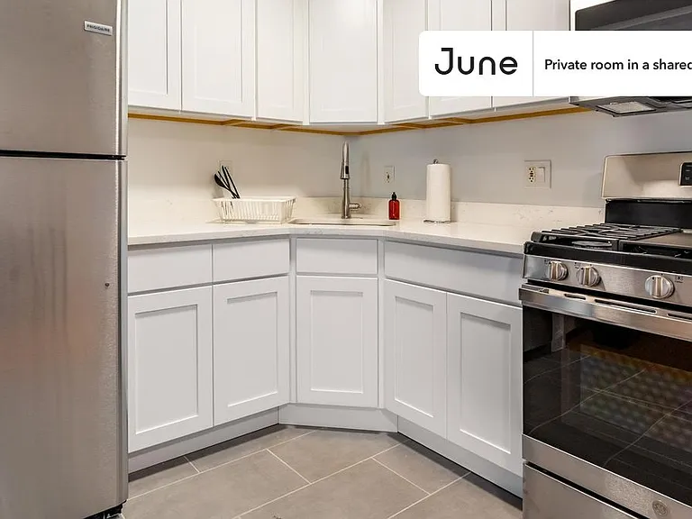 1594 Nostrand Ave #B — Photo 8