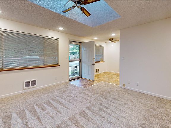 5th image of 3112 Seiford Ave SE