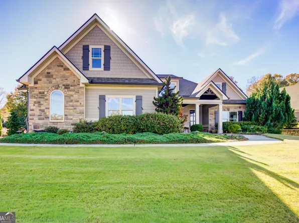 16 W Cove Dr, Newnan, GA 30263