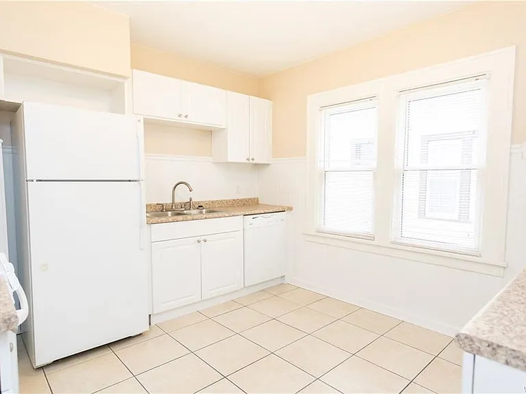50 Henley Rd #LOWER — Photo 9
