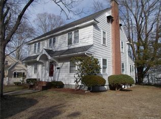 30 Gilman St, Putnam, CT 06260