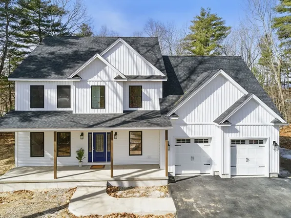 2 Lawrence Cir, Amherst, MA 01002