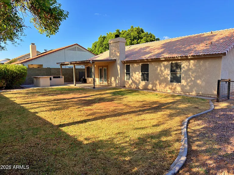 808 N Winthrop Cir — Photo 32