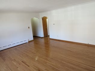5415 W Barry Ave APT 1, Chicago, IL