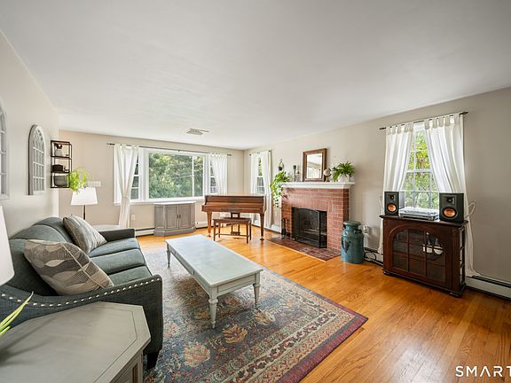 3rd image of 13 Edwards Road