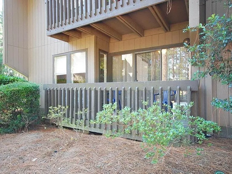 10 Pine Tree Rd #111 — Photo 8