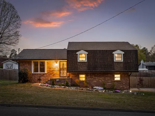 385 E Sharon Cir, Ringgold, GA 30736