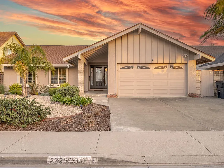 23236 Via Calisero — Photo 42