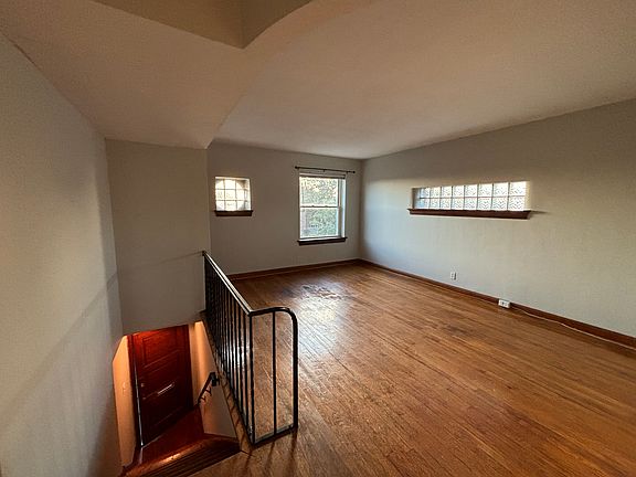 2nd image of 4610 Jamieson Ave #A